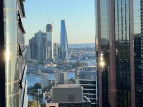 The Alexander Apartments - Harbour Views, Parking, Pool, 24hr Concierge Sydney